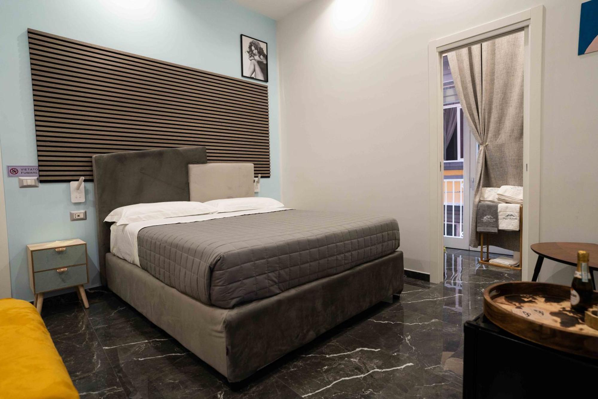 Worldwidesuites Napoli Exterior foto