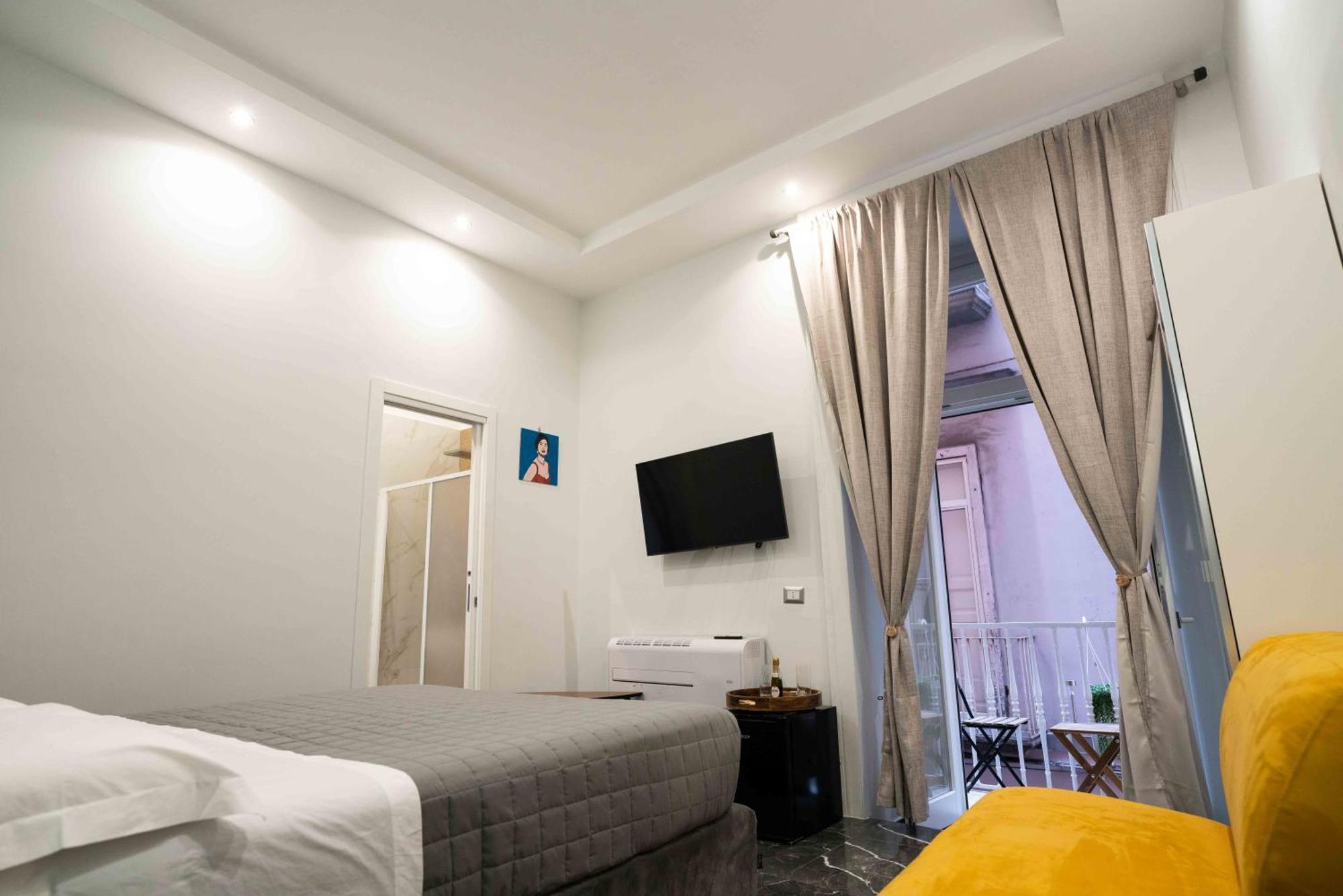 Worldwidesuites Napoli Exterior foto
