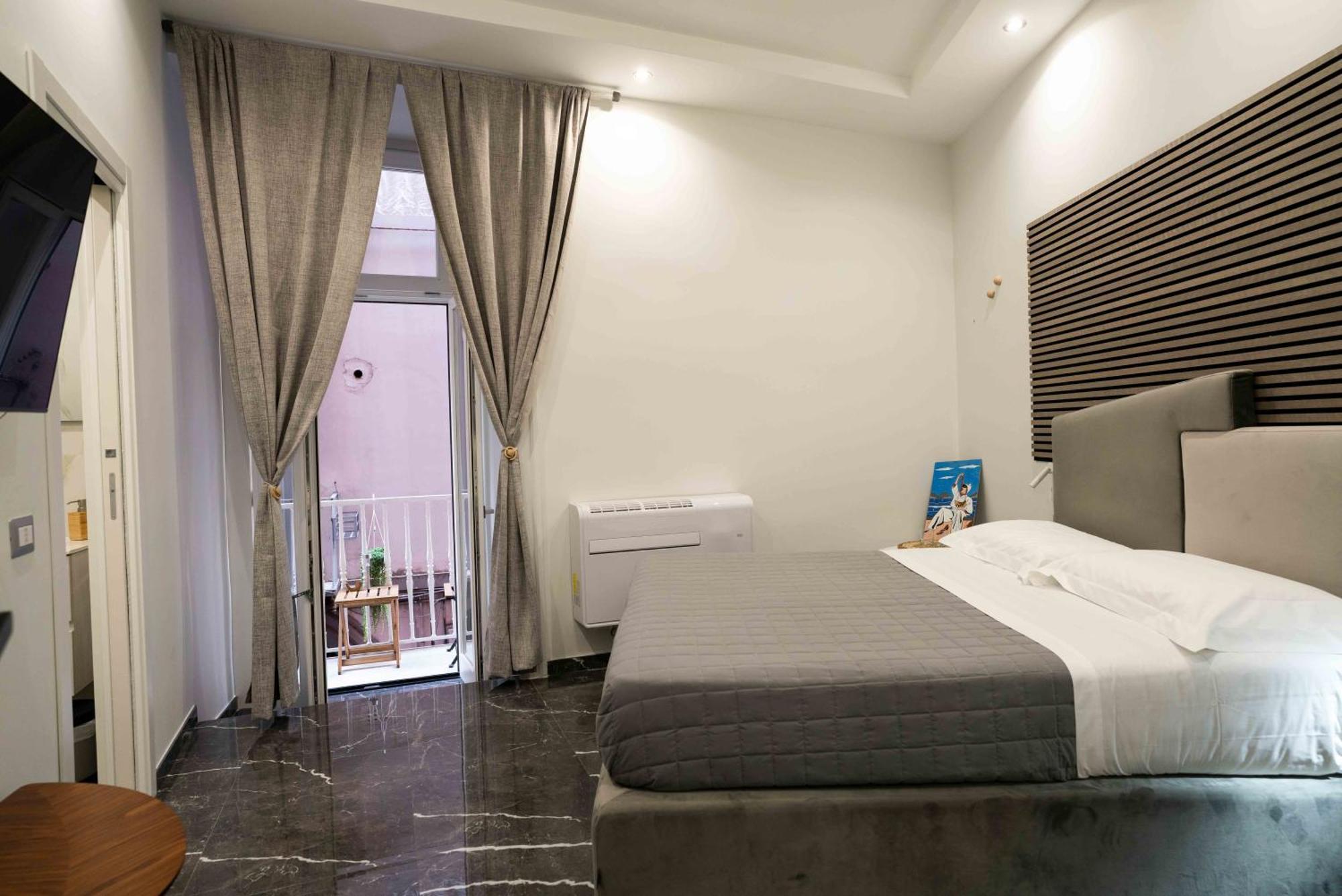 Worldwidesuites Napoli Exterior foto