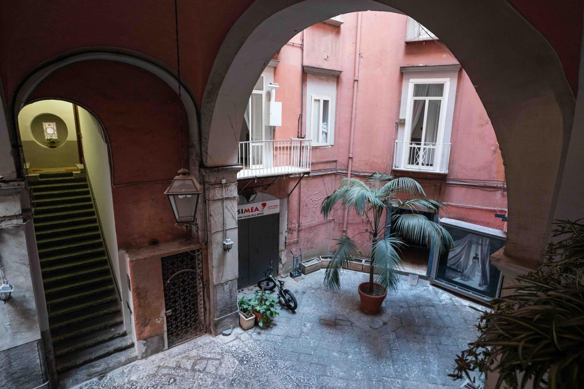 Worldwidesuites Napoli Exterior foto